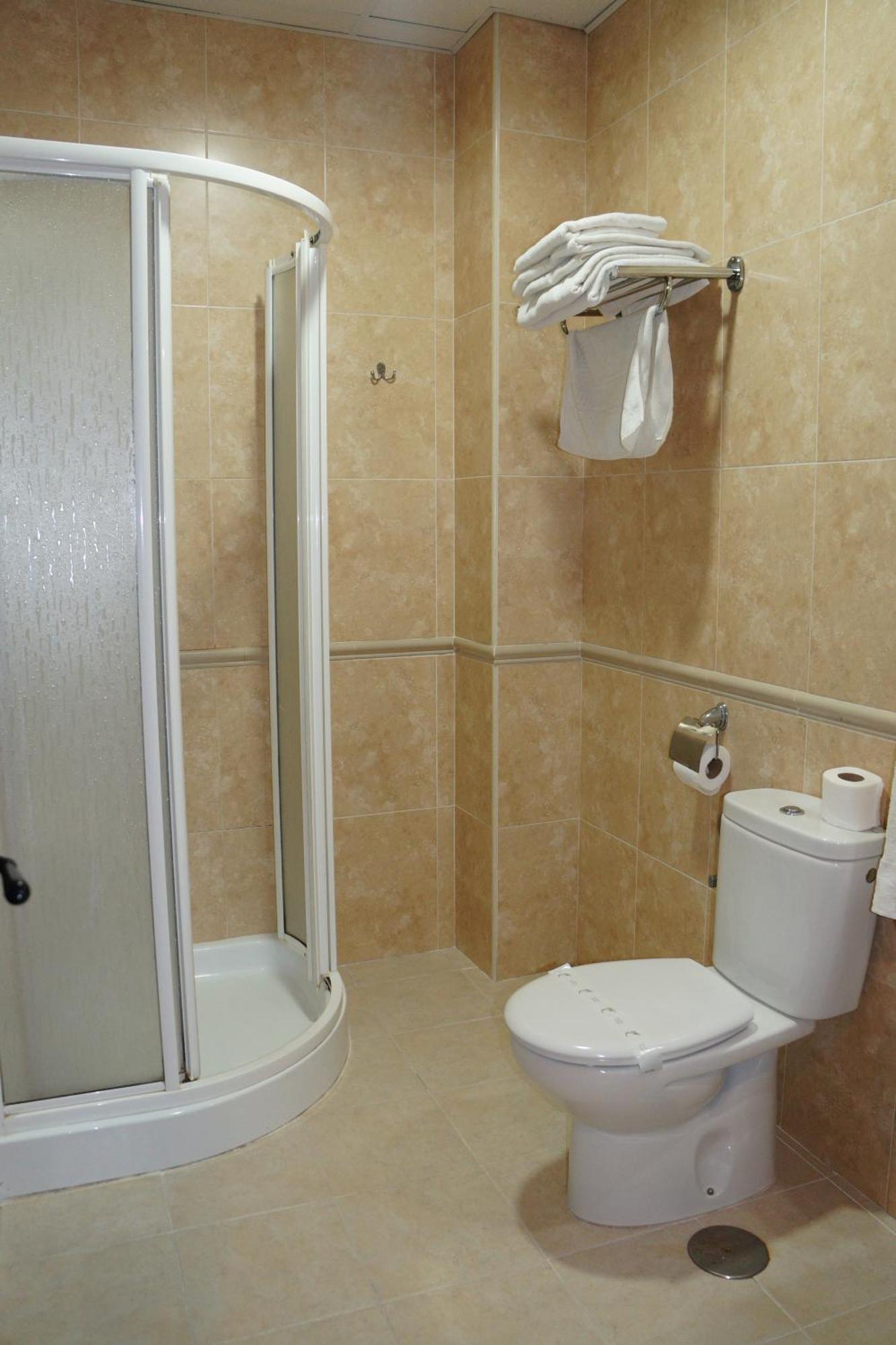 Hostal La Conilena コニル・デ・ラ・フロンテラ 部屋 写真